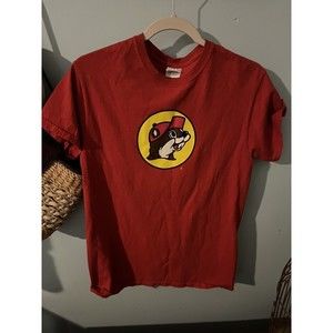 Bucee's T-Shirt Mens Size Small Red Short Sleeve Logo